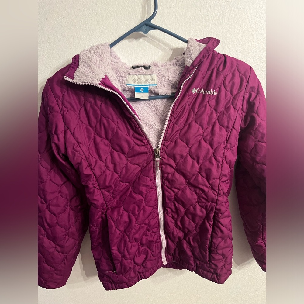 Columbia girl (youth) size Medium jacket with faux fur lined.